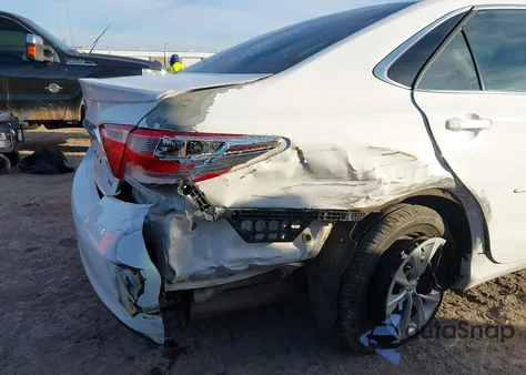 2015 Toyota Camry Le из США, поврежденный, VIN 4T4BF1FK3FR473397